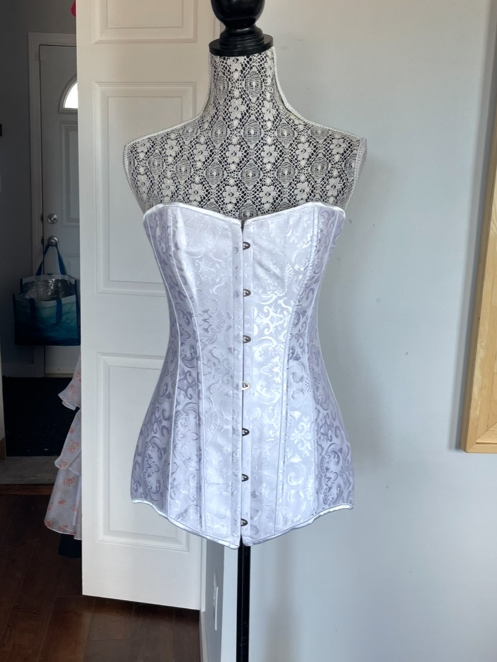 New Feminine Y2K Etherial Coastal Cowgirl Long Brocade Corset w Boning. Medium